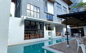 Acacia Garden Inn And Suites